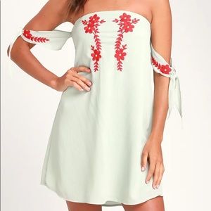 Lulus embroidered dress